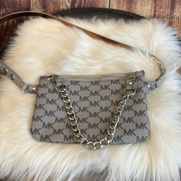 Michael Kors Women’s Grey MK Logo With Silver Hardware Waist Pack Fanny Pack XL - Picture 6 of 14
